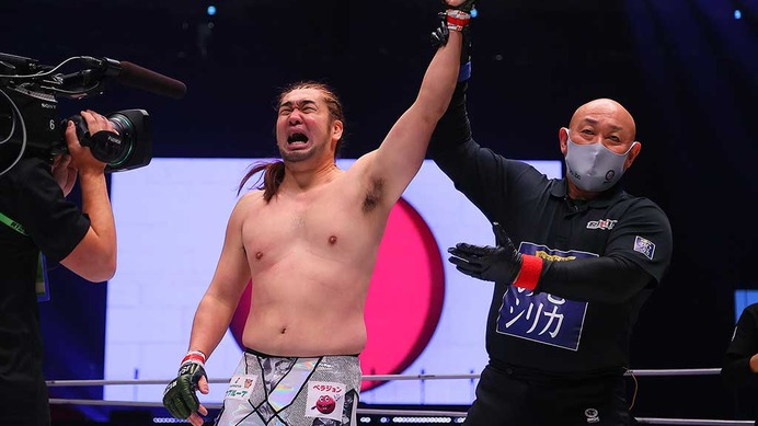 【格闘技／RIZIN.33】シバター、今年も腕十字で元K－1王者に一本勝ち　「俺が負けると思っただろ、ざまぁみろ」