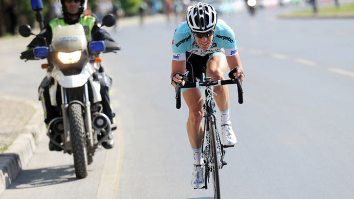 　プレジデンシャルサイクリングツアー・オブ・トルコは4月28日、クシャダス～イズミル間の124kmで第7ステージが行われ、オメガファルマ・クイックステップのイリョ・ケッセ（ベルギー）が独走の果てに間一髪で後続集団から逃げ切って優勝した。