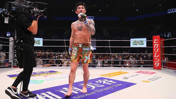 【RIZIN.36】平本蓮が“悲願”のMMA初勝利、怪物くん・鈴木に判定勝ち　ビッグマウス復活「MMA甘くないからね」