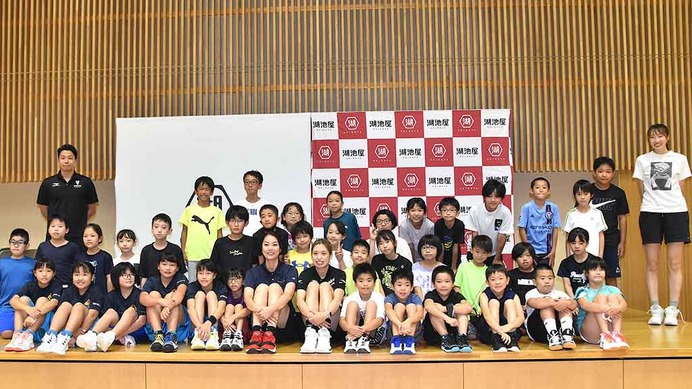 【Wリーグ】元日本代表、中川聴乃理事らが湖池屋のバスケ教室を指導　五輪銀メダルで関心高まり「教えがいあった」