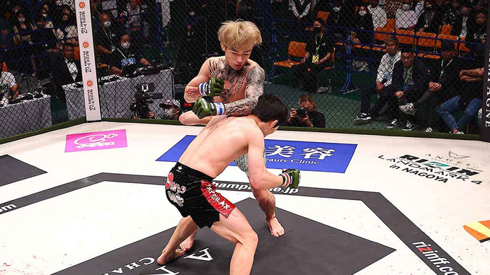 【RIZIN】平本蓮、ベテラン弥益を強打で圧倒しMMA2連勝　“平本節”全開「この場を借りてお詫び……するわけないでしょ！」