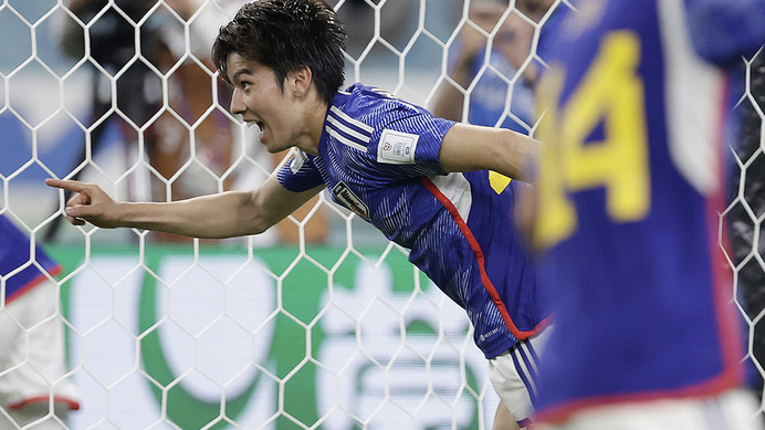 【カタールW杯】ファンが信じぬいた日本代表逆転勝利は8.27% 配当1200円　WINNER予想