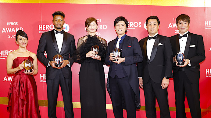 【HEROs AWARD 2022】受賞は川崎フロンターレ、鈴木武蔵、堀由美恵、益子直美　「夢や希望、自信を持たせてくれる」