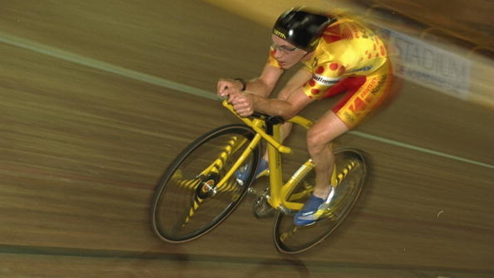 1993年にクリス・ボードマンが52.270kmのアワーレーコード新記録を達成