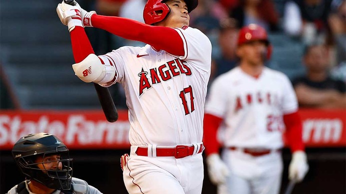 【MLB】大谷翔平、3試合ぶり同点26号は新ライバルを突き放す“確信歩き”136メートル特大弾　実況は「非現実的」と大興奮