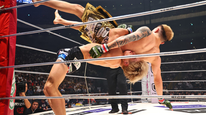 【超RIZIN2】“朝倉未来の弟子”ヒロヤ、伊藤裕樹に大健闘　ジャーマンスープレックスなど見舞い会場から大歓声　「気持ちの強さが伝わった」