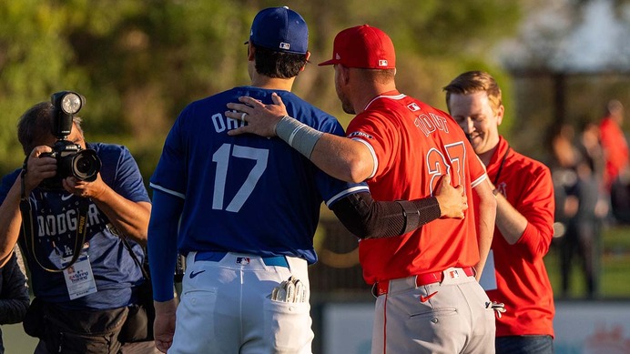 【MLB】大谷翔平とトラウトが再会の熱い抱擁、笑顔で談笑する姿にファン感激「泣けてくる」