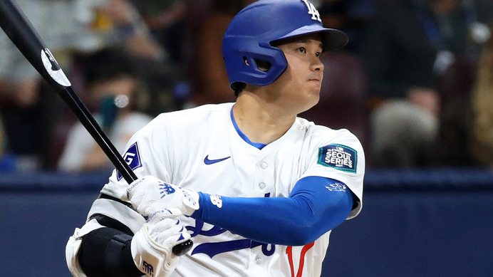 【MLB】「思わずベンチで苦笑い」大谷翔平、松井裕樹と“メジャー初対決”は本塁打……ならず　フェンスギリギリの大飛球に