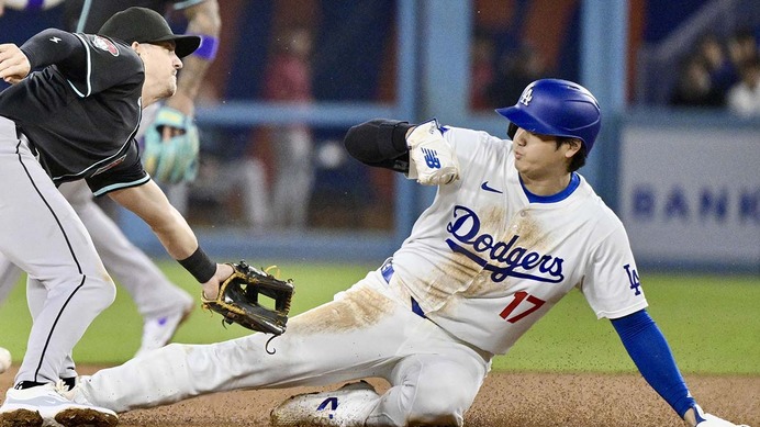 【MLB】大谷翔平、打って走ってまた破けた　2盗塁の“激走”でユニフォームがボロボロ……