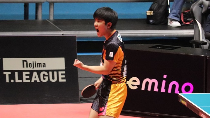 張本智和、林昀儒との激戦制し2勝　パリ五輪選考ポイントは「1位になるのが目標」と今後見据える【Tリーグ】