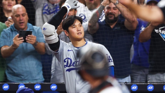 【MLB】「ファンとして見ている」“3打席連発”の大谷翔平に同僚ベッツもお手上げ　6安打10打点には「言葉にならないよ」と苦笑い