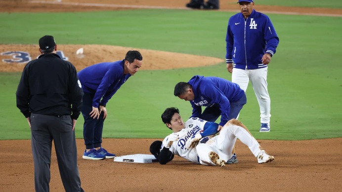 【MLB】大谷翔平、指揮官が明かした左肩負傷の“今後”　リーグ優勝立役者の同僚はエール「彼のために思いと祈りを捧げる」