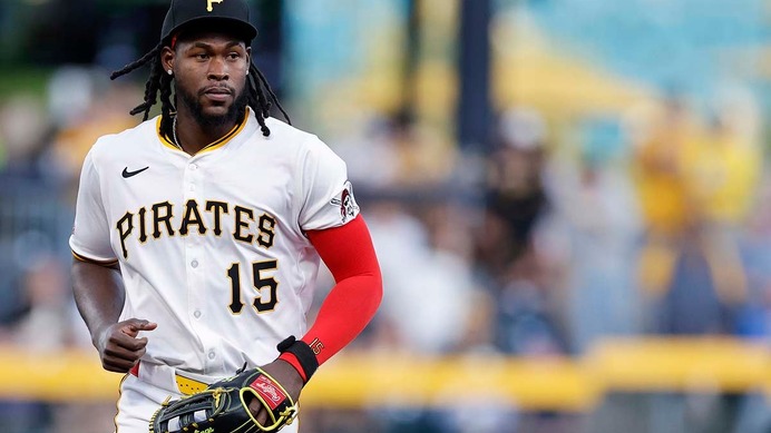【MLB】“強肩王”クルーズ、中堅からの「160キロ補殺」に実況大興奮　公式絶賛のスーパースロー「ミサイルを撃ち込んだ」
