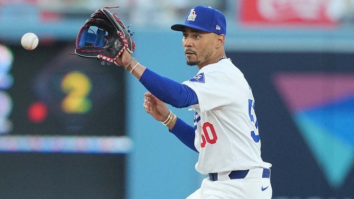 【MLB】遊撃手ベッツ、リーグ3位の守備指標で「目覚ましい進歩を遂げている」と地元紙　ロバーツ監督も評価「昨季のような変更はしない」