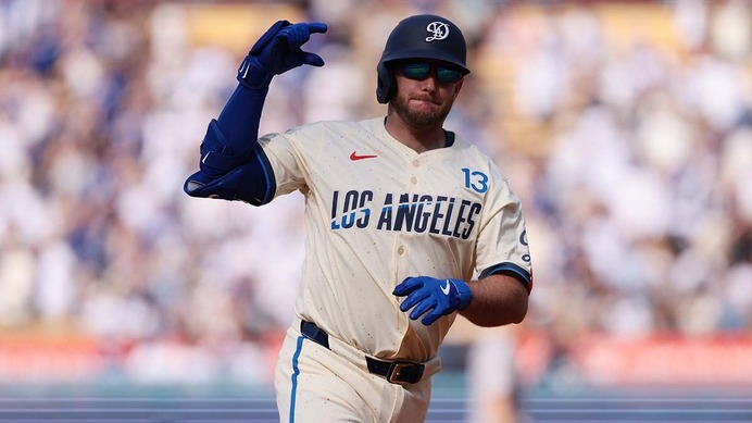 【MLB】34歳マンシーが達成した200号への想い「ドジャースで本塁打が打てたことは……」　節目に到達も「もっと打てる力がある」と意欲