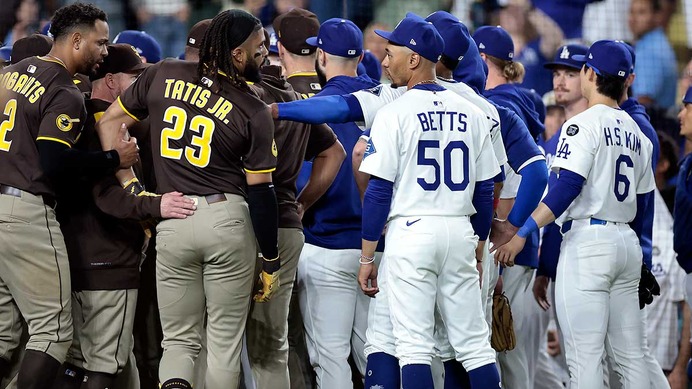 【MLB】「ドジャースとパドレスは犬猿の仲」米記者がライバル関係に言及も……地元メディアは否定「パ軍ファンが感情的になっているだけ」
