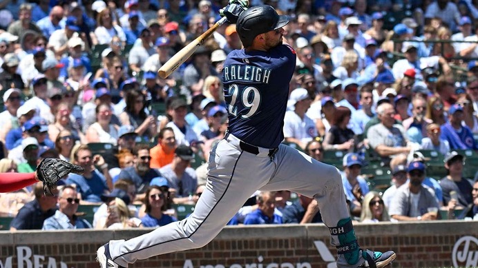 【MLB】マリナーズ主砲ローリー、今季6度目の1試合2発“28号29号アーチ”でジャッジに3本差　米記者驚愕の「捕手史上最多本塁打」
