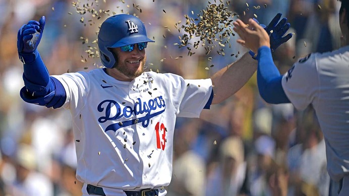【MLB】緊急離脱のド軍マンシー不在の穴を埋める「3つの選択肢」　米老舗誌が候補に言及、“便利屋”キケやアレナドも可能性