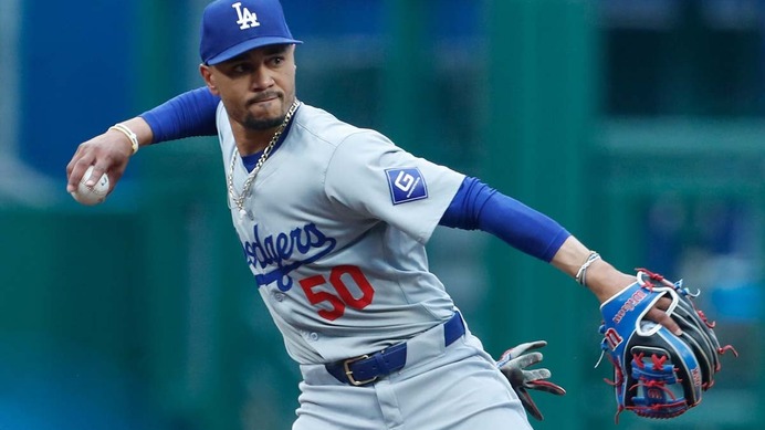 【MLB】ベッツの“不可解守備”に米記者苦言「なぜ二塁へ投げなかったのか」　2死一、二塁で平凡な遊ゴロの選択肢は……
