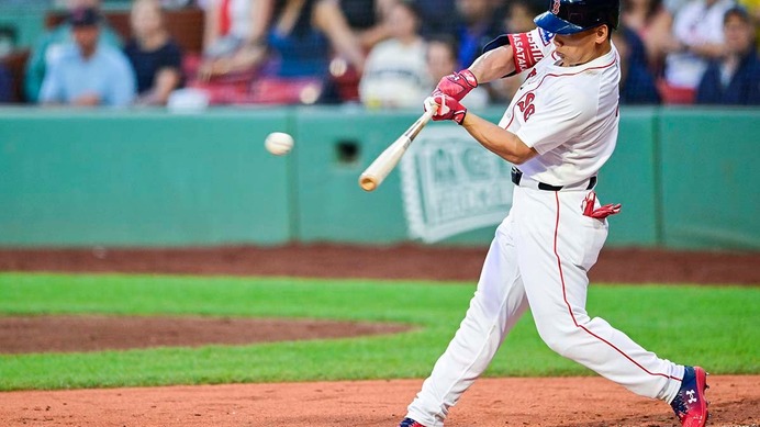 【MLB】「マッチョマン、奮闘中」吉田正尚、復帰戦でいきなり3安打 レ軍コーラ監督「マサが健康な時はリーグ屈指の左打者」と絶賛