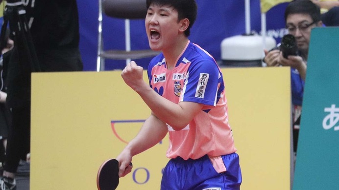 悲願の初制覇へ、ベールを脱いだ“岡山リベッツ・張本智和”　電撃移籍の男子エースが語ったデビュー戦【Tリーグ】