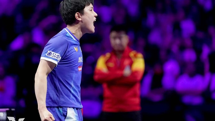 張本智和、中国撃破で日本勢唯一4強入りも「王楚欽とやるまでは負けられない」　“世界No.1サウスポー”との決勝熱望【WTTチャンピオンズ横浜】