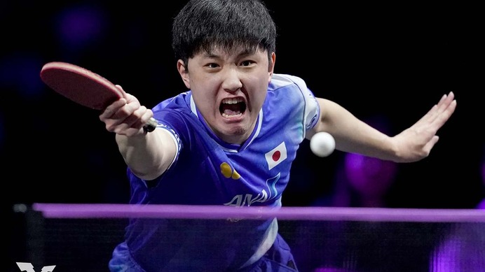 張本智和、世界2位の王楚欽を衝撃撃破で地元大会V　実った戦術変更で栄冠掴むも「これからも勝ち続けないといけない」【WTTチャンピオンズ横浜】