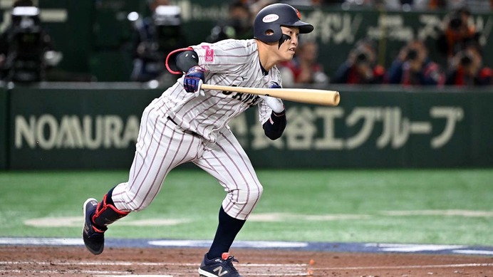 プロ野球唯一「3割台」の広島・小園海斗が3部門首位の可能性　阪神・佐藤輝明は2冠濃厚で「40本塁打&#038;100打点」も目前