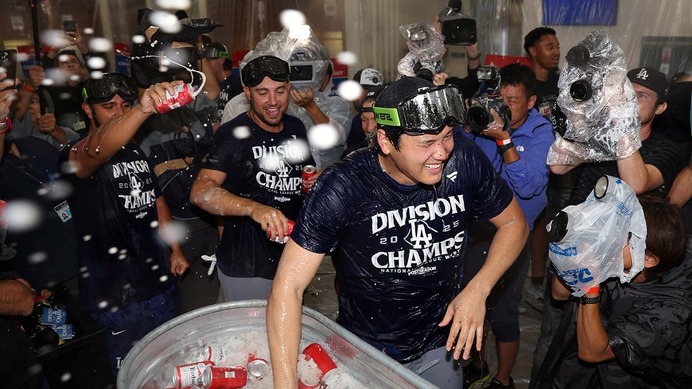 【MLB】「これまでになく大変だった」マンシー、フリーマンが明かしたド軍地区Vまでの苦闘 「ケガ人に見舞われ、激しい浮き沈み……」