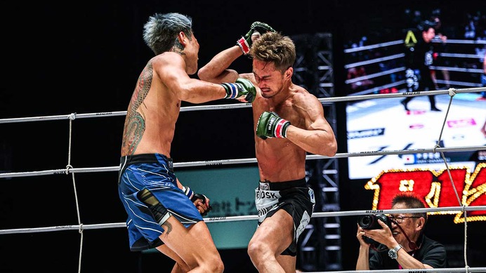 【RIZIN.51】芦澤竜誠、梅野源治の“爆肘”とMMAの融合に散る……壮絶な死闘で両者流血「肘がこの試合を導いた」
