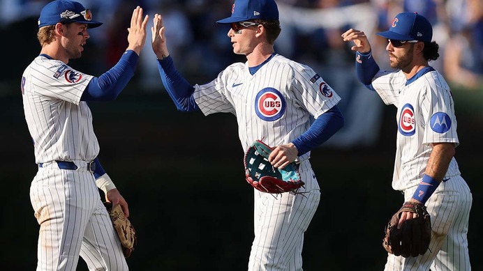 【MLB】カブスお家芸「最強センターライン」が美技連発、パドレス撃破で8年ぶりの地区S進出　PCAにスワンソンらが守備でも躍動