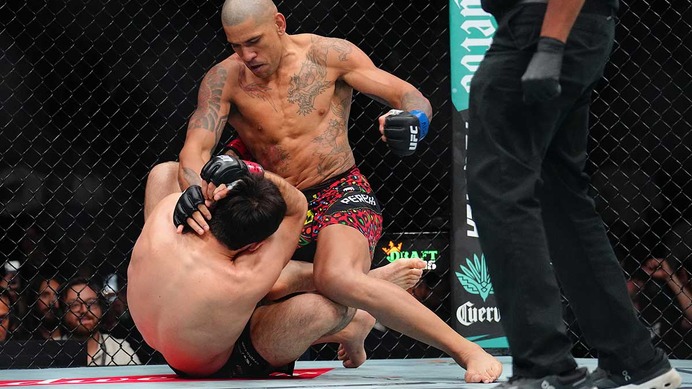 【UFC】ペレイラ、ダイレクトリマッチで“秒殺”王座奪還劇　タイトル戦6度目のKOは“殿堂入り”シウバに次ぐ史上2人目の快挙