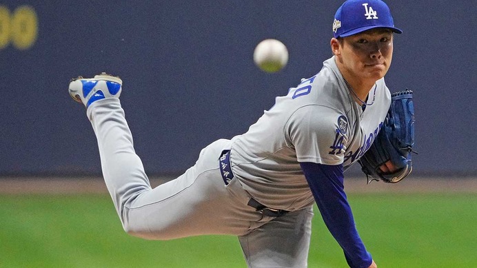 【MLB】「スーパースターだ」テオスカー、初完投の山本由伸を絶賛　マンシーは先頭打者弾を浴びた後の投球評価「見事、まったく動じなかった」