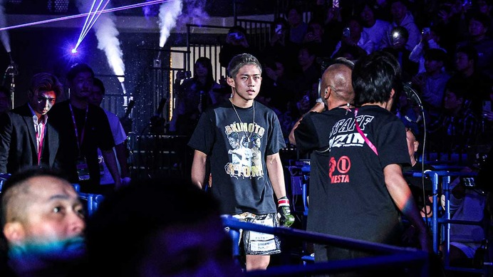 【RIZIN】秋元強真、萩原京平に大興奮「えー！カッコよ……」　“紛失”したマウスピースの現状も明かす「多分今日返ってきてます」