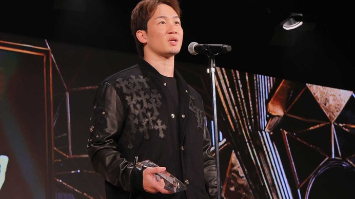 【RIZIN】朝倉未来、MVP授賞式の舞台裏で“スパイ”を警戒？「だいぶ胡散臭くなってきた」「敵なんでね」