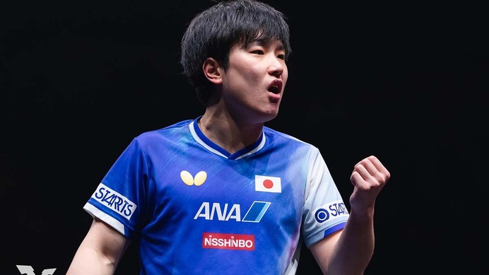 張本智和、“4度目の正直”達成の日本エースが悲願の初優勝　パリ五輪銀・モーレゴードを4－2撃破で戴冠【WTTファイナルズ香港】