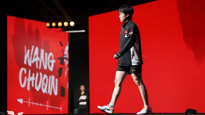 「中国優勝の可能性が消滅」波乱の男子シングルスに現地メディアも驚き　王楚欽まさかの棄権で張本智和らが初戴冠を狙う【WTTファイナルズ香港】
