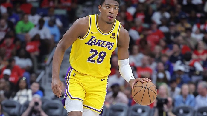 【NBA】連敗中レイカーズに朗報……負傷離脱の八村塁がクリスマスゲームで復帰へ　米メディア「トップクラスの存在」と期待を寄せる