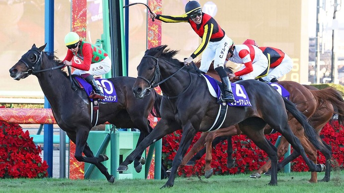 【有馬記念】「レースを支配した」C.デムーロの“神騎乗”ジョッキーカメラ　レガレイラ＆ルメールもお手上げ「バックミラーついてる？」