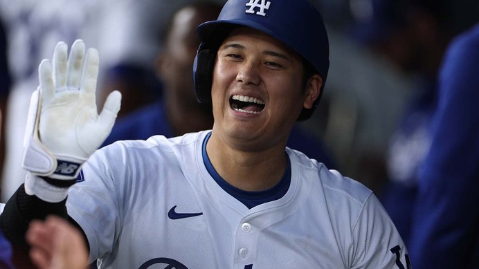 【MLB】大谷翔平、晩さん会で流暢な全文英語スピーチ披露「愛する妻、娘、そしてデコピンに感謝」　場内割れんばかりの拍手に