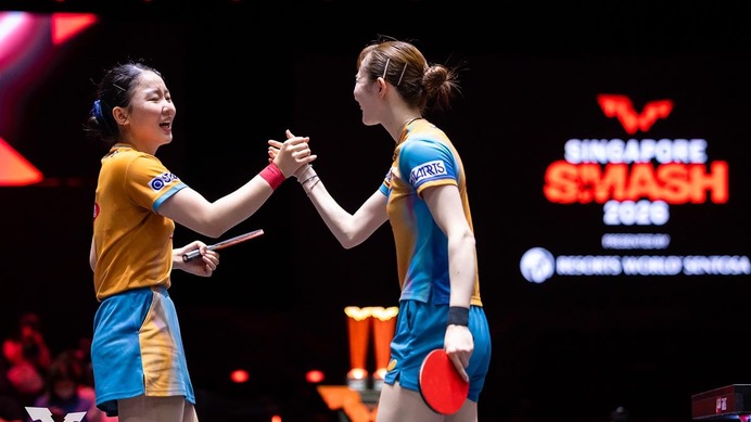 「歴史的偉業を達成」張本美和＆早田ひなの初出場初Vに公式が称賛　好連携見せた“みわひな”ペアが「猛攻で圧倒」【シンガポールスマッシュ】