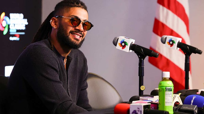 【WBC2026】“お～いお茶”拒否のソトが居ぬ間に……タティスJr.はちゃっかり商品アピール「オファーの電話待ってるよ」　大谷翔平の後釜狙う