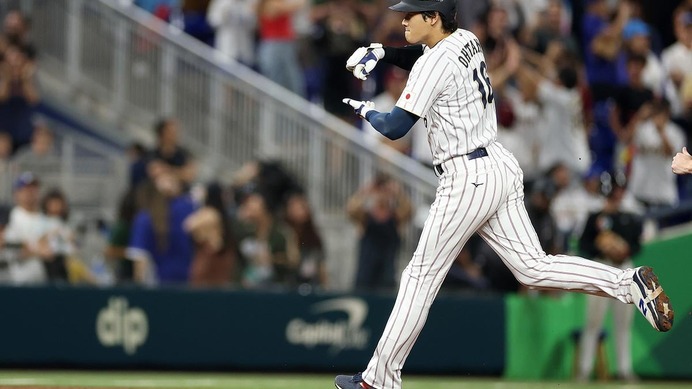 【WBC2026】「史上初2本のリードオフホーマー」大谷翔平、アクーニャJr.と見せたアーチ競演に記者注目　観客席のマニアも大興奮