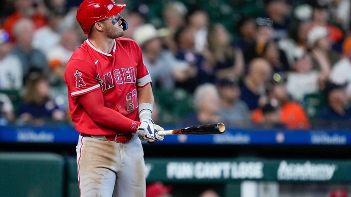 【MLB】「かつてのスイングを取り戻した」トラウト、弾丸アーチで開幕から2戦連発……スズキ新監督も絶賛「自信に満ちている」