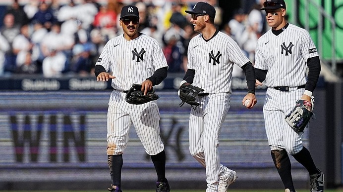 【MLB】「どうやって捕ったのかわからない」ベリンジャーが魅せた、奇跡の“曲芸キャッチ”に実況大興奮　グラブで弾くも落下寸前に……？