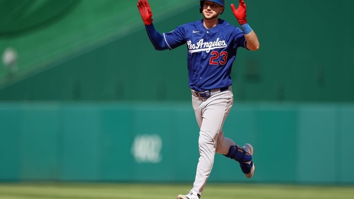 【MLB】新1、2番コンビ大谷翔平とアベック弾、ドジャース移籍後1号を放ったタッカー「今は安打が出れば何でもいいよ」と本音も