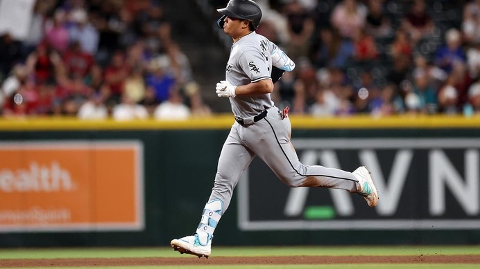 【MLB】「ムラカミの10本塁打」村上宗隆、5試合連続弾に公式記者も大興奮　圧巻137メートル弾で2桁到達「オオタニを上回る」