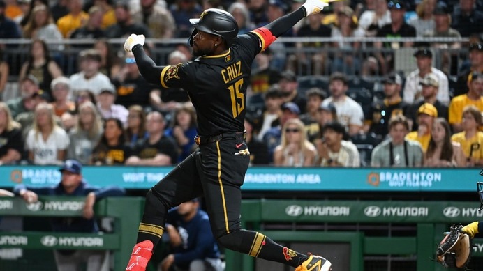 【MLB】とんでもない超確率、メジャー屈指の“怪力男”クルーズの188キロ弾が「右翼ポールの頂点に着弾」　実況席も驚愕の一発