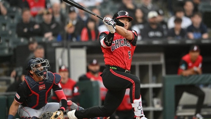 【MLB】「またしてもムーンショットだ」止まらない村上宗隆、鮮やか11号同点アーチにベンチで大はしゃぎ　“平均26.1歳”若手揃いの同僚たちも歓喜