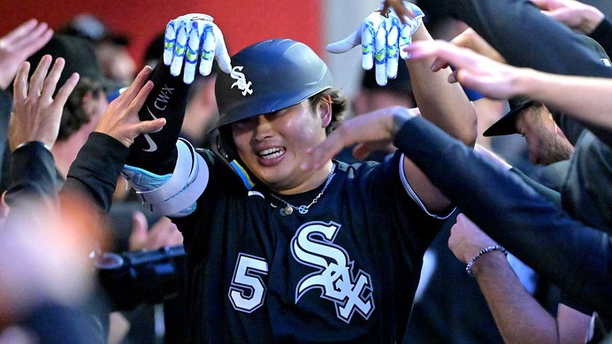 【MLB】98マイル速球にも完璧対応…村上宗隆の14号特大弾に相手剛腕も驚き隠せず　“初二塁打”含む3安打、打撃成績も軒並みリーグ上位に